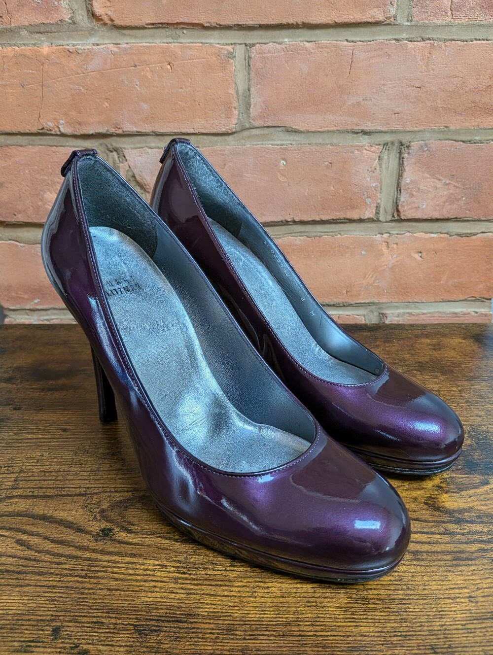 Stuart Weitzman Glossy Leather Pumps In Plum Purple Size 8 US